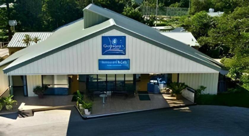Governors Lodge Resort Hotel Burnt Pine Exterior photo